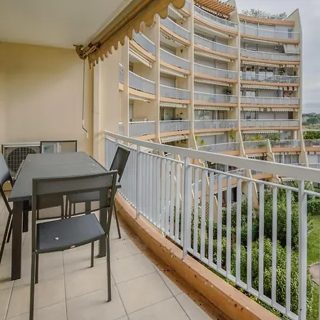 Luxury Flat With Swimming Pool Apartment *