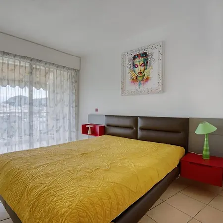 Luxury Flat With Swimming Pool *